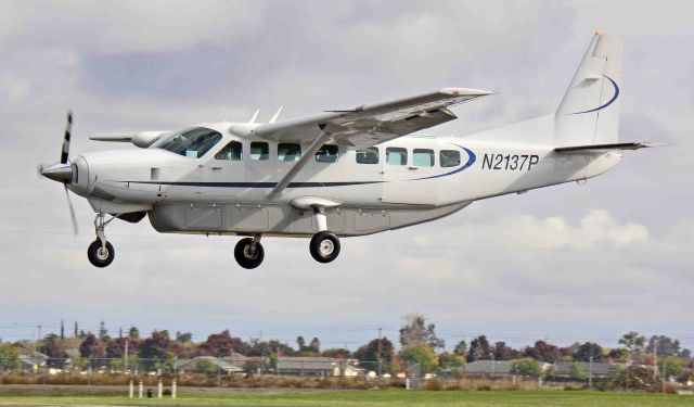 Cessna Caravan (N2137P)