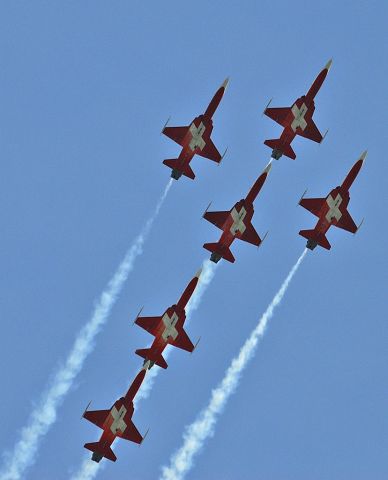 — — - Patrouille Suisse at ILA 2010 Berlin