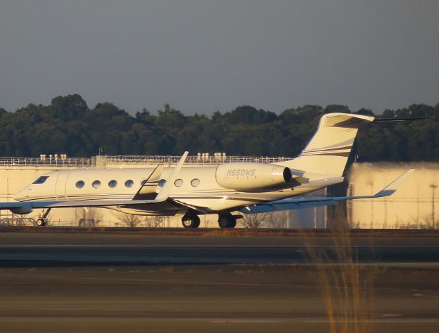 Gulfstream Aerospace Gulfstream G650 (N650WS) - Photo taken on Nov 19, 2022.br /This is the departure scene of N650WS that I happened to see. Where is it headed?
