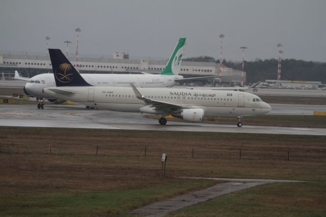 Airbus A320 (HZ-AS62)