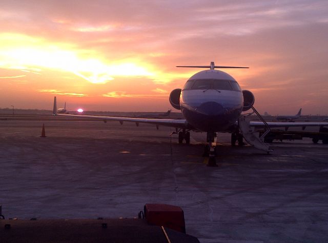 Canadair Regional Jet CRJ-200 —