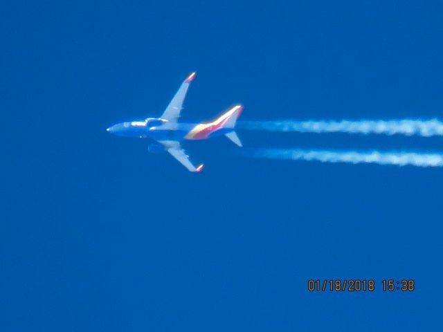 Boeing 737-700 (N7818L)