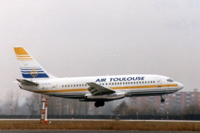 Boeing 737-200 (F-GLXG) - 1997