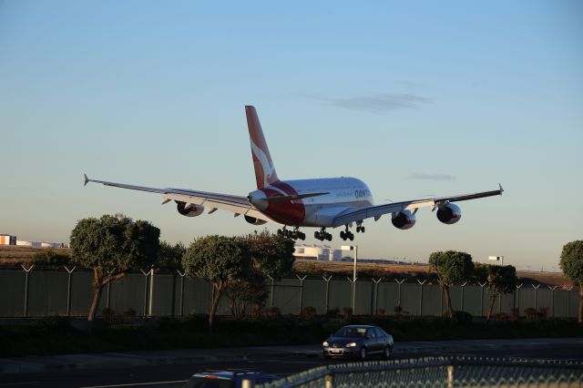 Airbus A380-800 (VH-OQA)