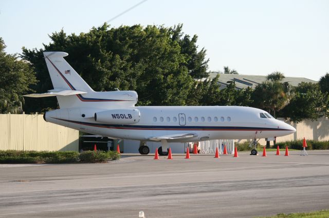 Dassault Falcon 900 (N50LB)