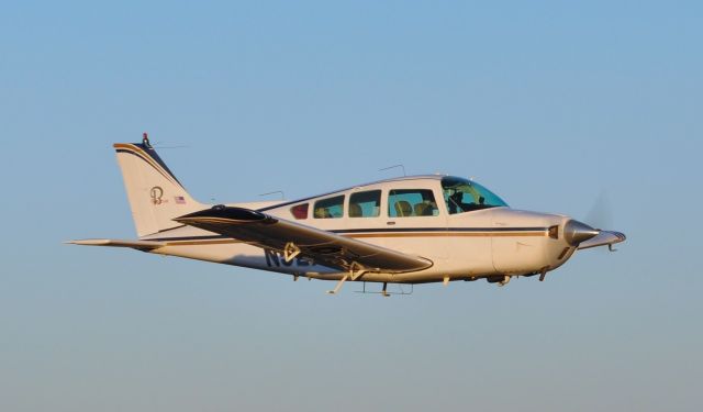 Beechcraft Baron (58) (N527V)