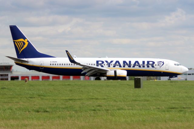 Boeing 737-800 (G-RUKK) - Landing on rwy 22 on 11-Apr-24 operating flight RUK9816 from EGPH.