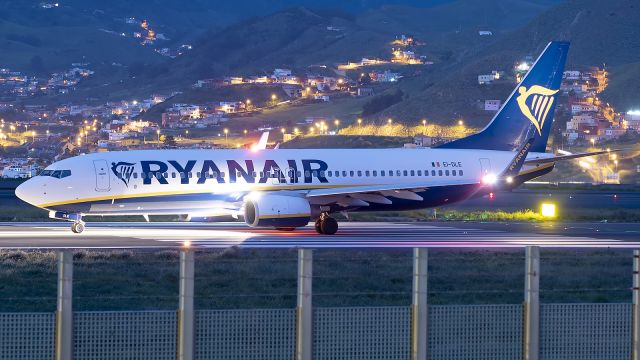 Boeing 737-800 (EI-DLE) - Tenerife Nortebr /02 April 2022