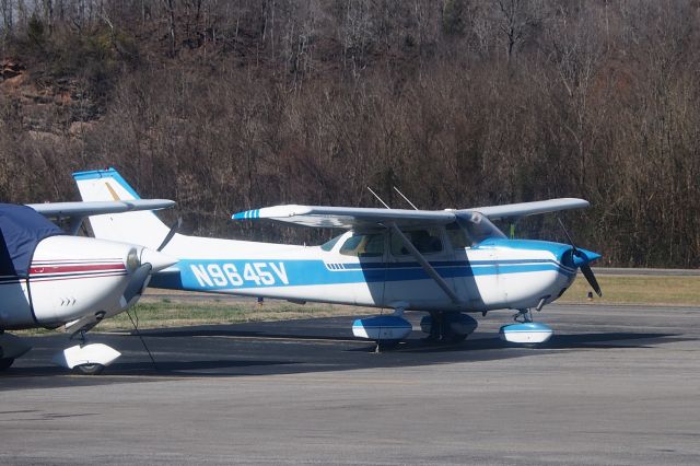 Cessna Skyhawk (N9645V)