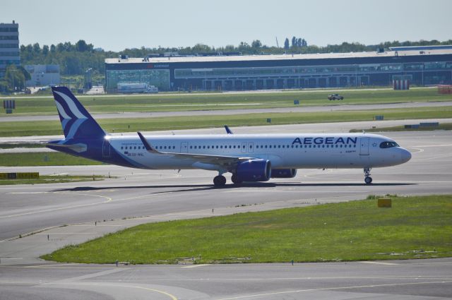 Airbus A321neo (SX-NAL) -  Aegean Airlines Airbus A321-271NX taxiing to "stand" at AMS 10.05 hrs (GMT) 10May25