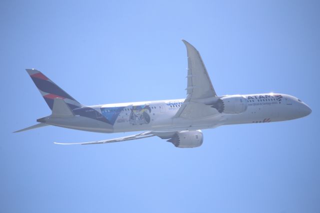 Boeing 787-9 Dreamliner (CC-BGS)