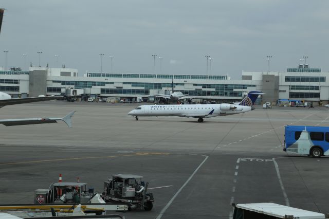 Canadair Regional Jet CRJ-700 (N705SK)