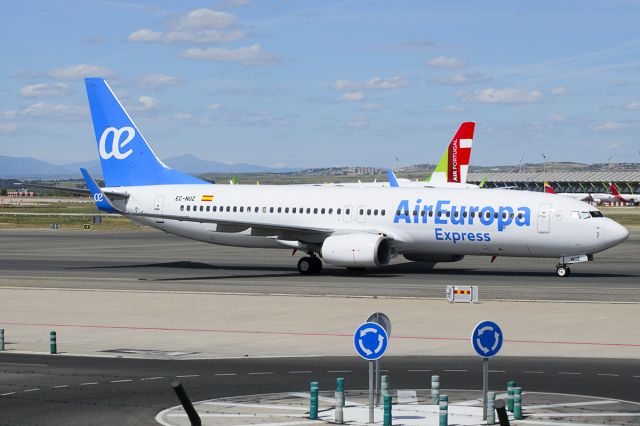 Boeing 737-800 (EC-NUZ)