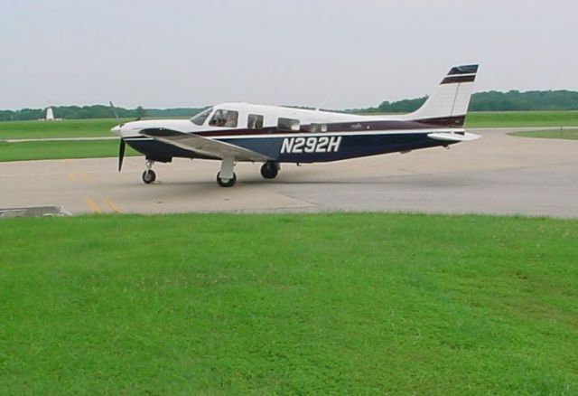 Piper Saratoga (N292H) - Parked on ramp 7/28/09
