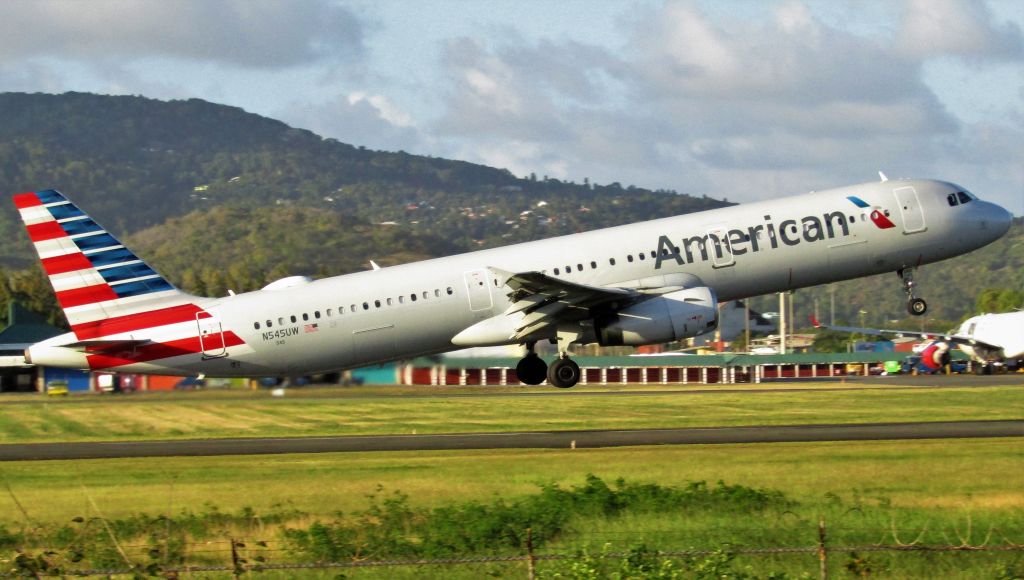 Airbus A321 (N545UW)