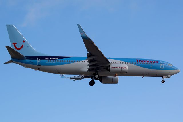 Boeing 737-700 (G-TAWK)