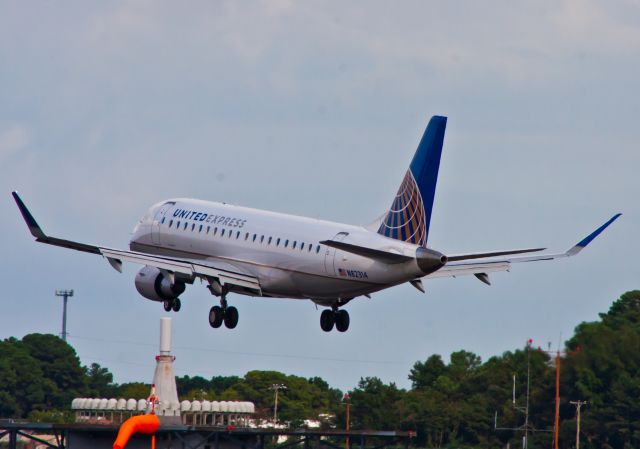 Embraer 175 (N82314)