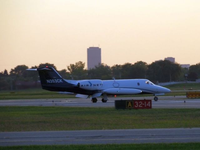 Learjet 35 (N353CK)