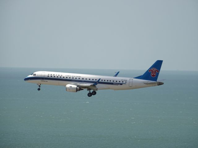 Embraer ERJ-190 (B-3139)