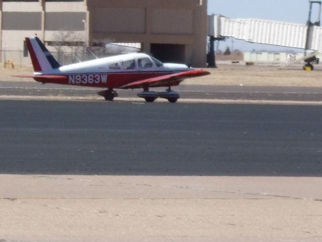 Piper Cherokee (N9363W)