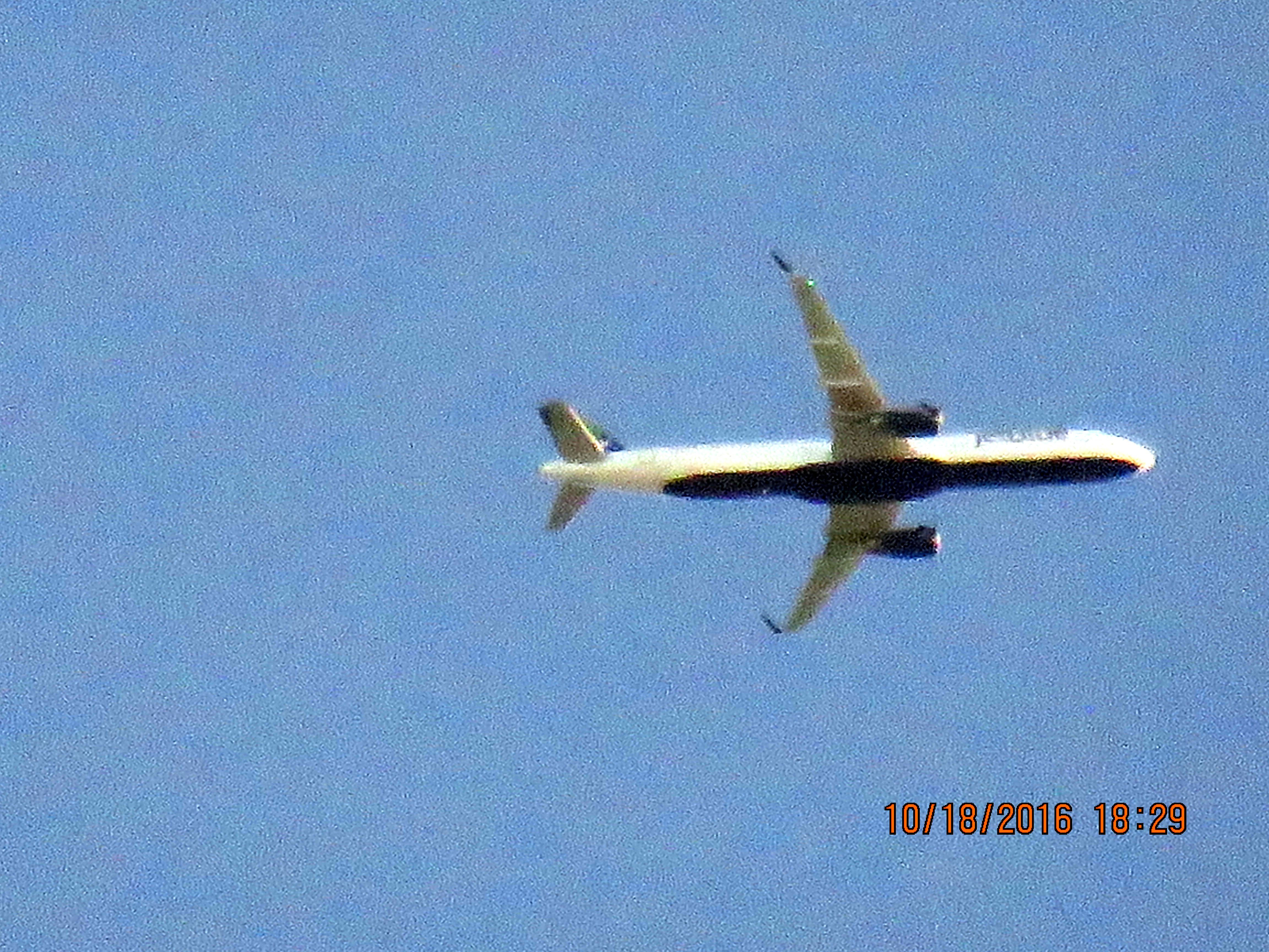 Airbus A321 (N961JT)