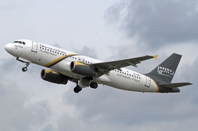 Airbus A320 (SU-NMA)