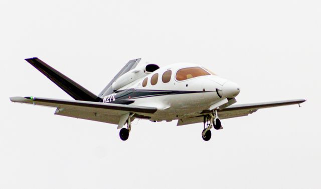 Cirrus Vision SF50 (N27C)