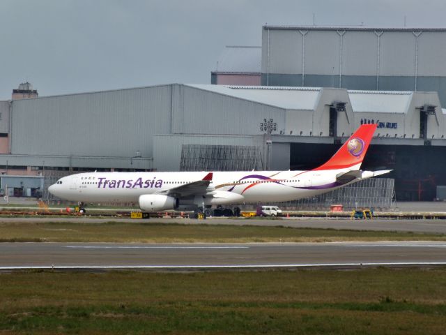 Airbus A330-300 (B-22101) - TransAsia Airways