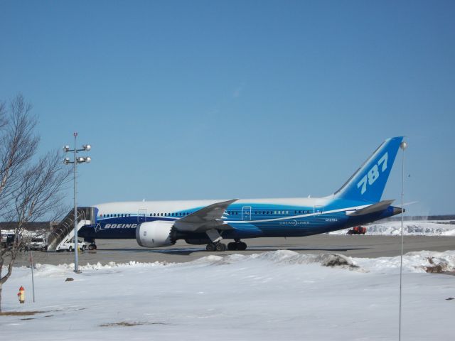 Boeing 787-8 (N787BA)