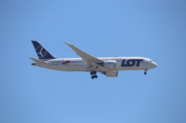 Boeing 787-8 (SP-LRH)