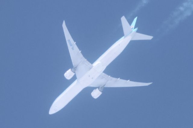 Boeing 777-200 (HL8006) - HL8006 Boeing B-777 3R5 ER KOREAN AIR KE92 De Boston BOS. Vers SEOUL INC. Altitude 9144 Mètres. Vitesse 763 KM/H Survolant la ville de Lavaltrie QC. Le 15-02-2025 à 11:56.