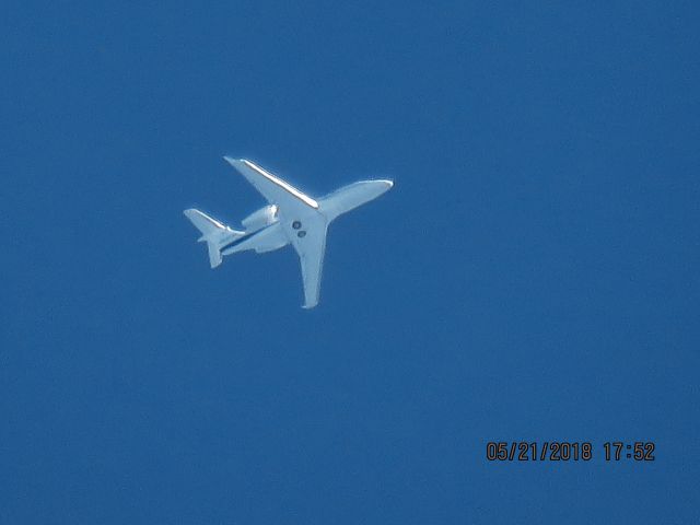 Embraer Phenom 300 (N897JH)