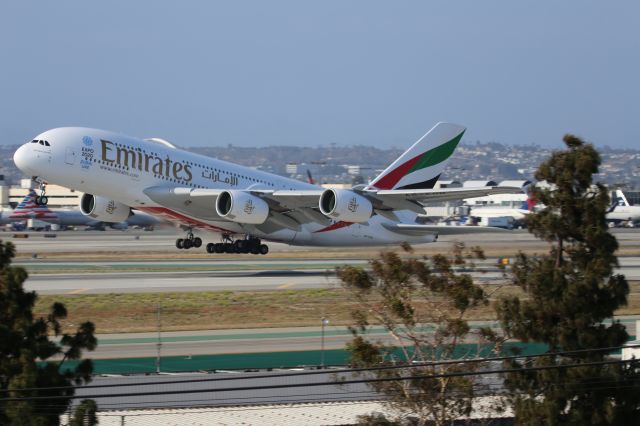 Airbus A380-800 (A6-EOH)