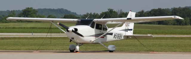 Cessna Skyhawk (N5168V) - May of 2014...