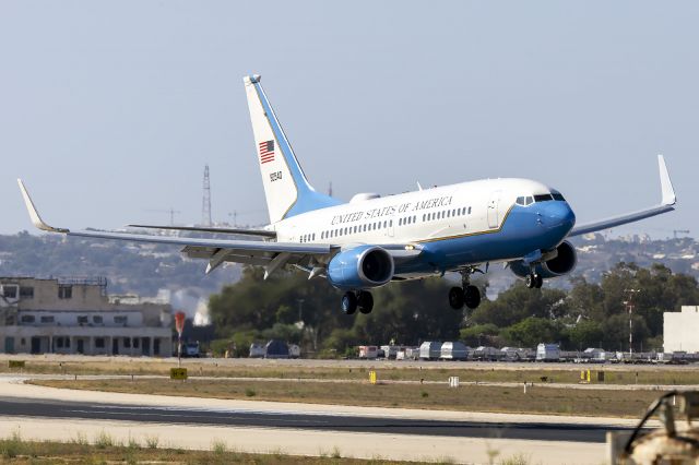 Boeing 737-700 (09-0540)