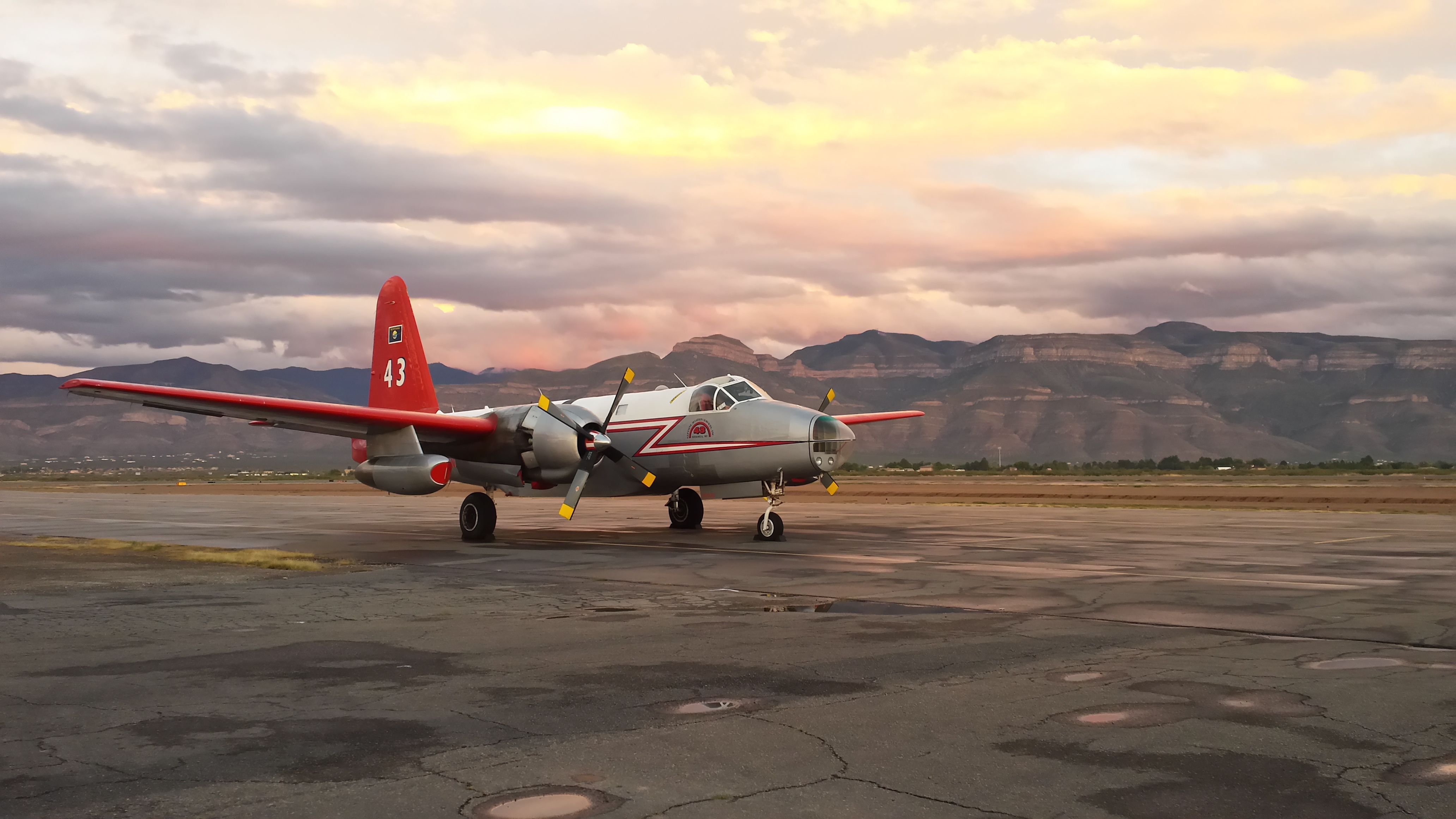 Lockheed P-2 Neptune (N443NA) - Lockheed P2V-7 Wildfire Air Tanker