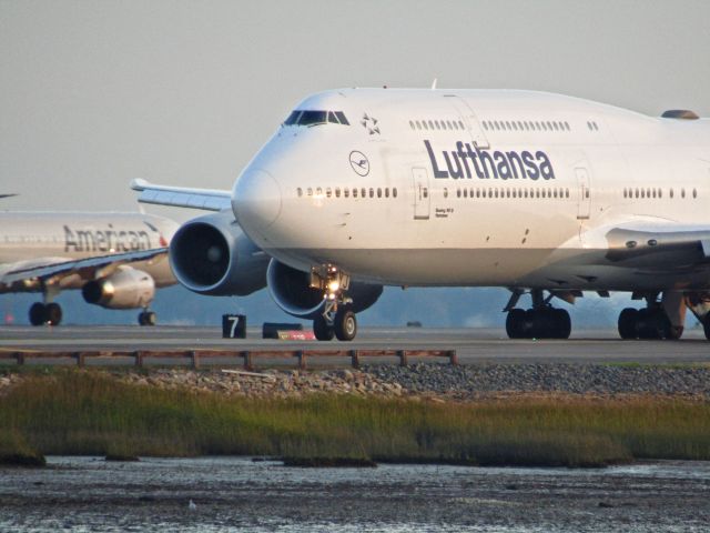 BOEING 747-8 (D-ABYJ) - (10/9/2018)