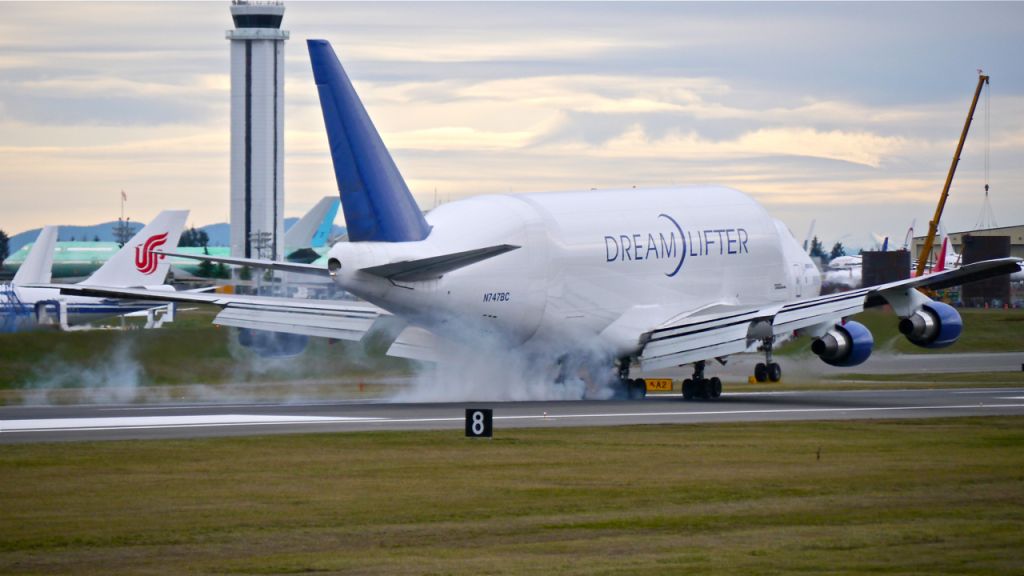 Boeing 747-400 (N747BC) - GTI4451 from KIAB landing on Rwy 16R on 12/8/14. (ln 904 / cn 25879).