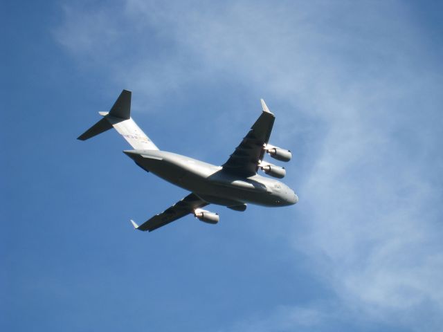 Boeing Globemaster III — - Taking off after packing up from President Obamas trip to Troy NY