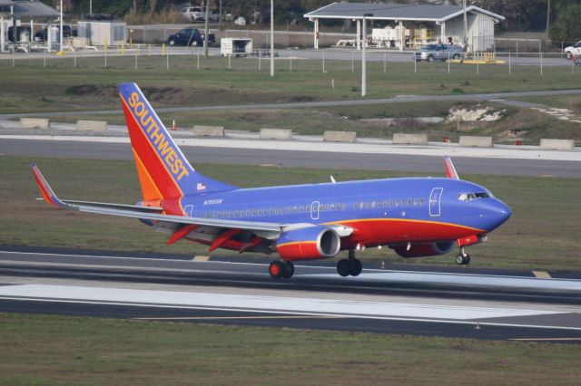 BOEING 737-300 (N785SW) - Southwest Flight 525 (N785SW) arrives on Runway 19L at Tampa International Airport following a flight from William Hobby International Airport