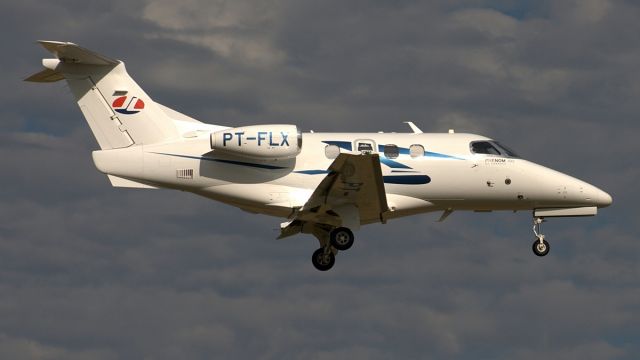 Embraer Phenom 100 (PT-FLX)