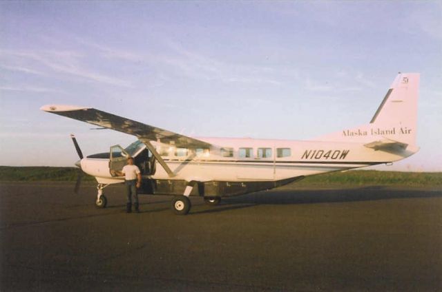 Cessna Caravan (N1040W) - Kevin Mullenger piloted this C208B Caravan in Bethel, Alaska.