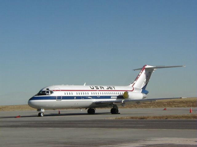 Douglas DC-9-10 (N195US) - DC-9-15RC taken in 2002 or 2003