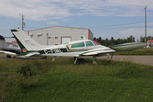 Cessna Executive Skyknight (C-FIML) - Cessna 310 Q Aéroport de Lachute CSE4 QC. 25-08-2018