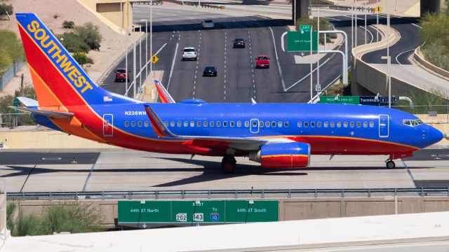 Boeing 737-700 (N236WN) - First time seeing a Southwest cross this bridge.