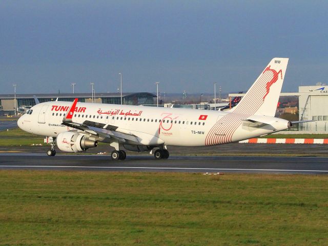 Airbus A320 (TS-IMW) - From Tunis