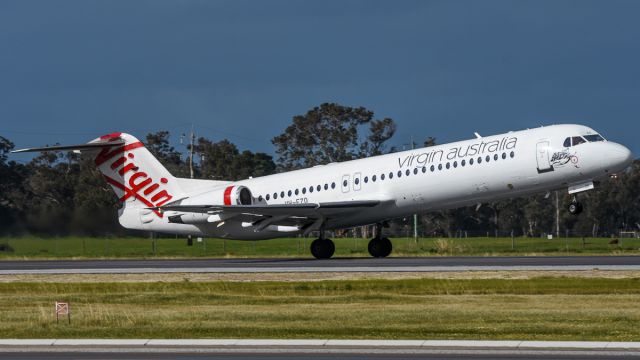 Fokker 100 (VH-FZO)