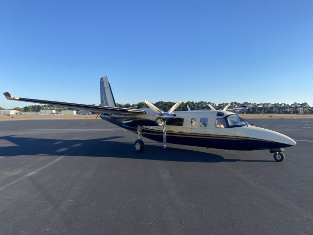 Rockwell Turbo Commander 690 (N840AM)