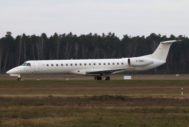 Embraer ERJ-145 (G-EMBJ)