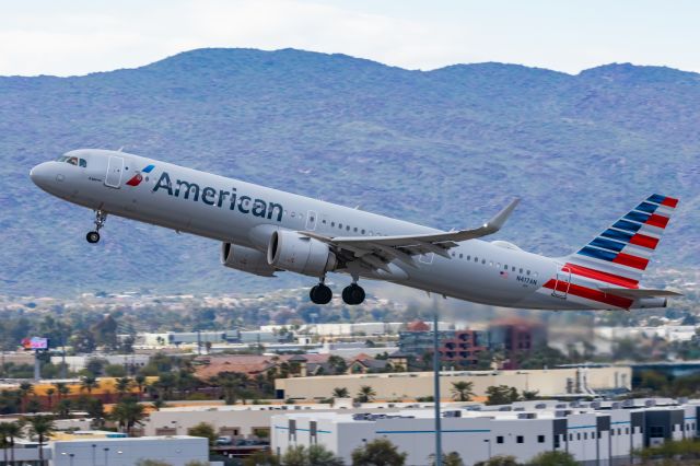 Airbus A321neo (N417AN) - An American Airlines A321 neo taking off from PHX on 2/14/23. Taken with a Canon R7 and Canon EF 100-400 II L lens.